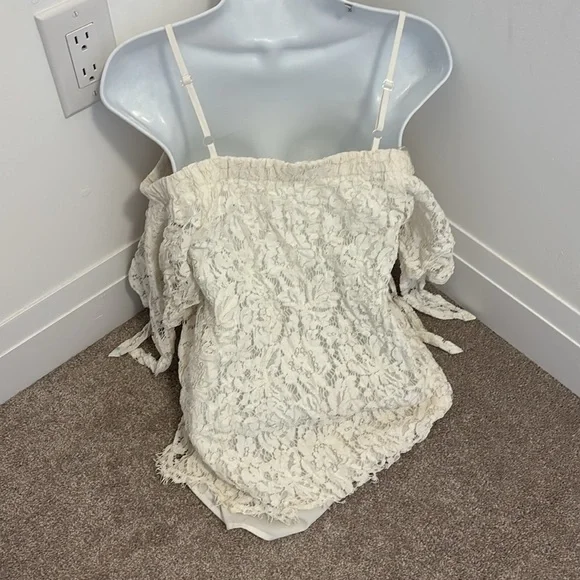Vintage 1990’s Ivory Lace Women's off shoulder Top - Picture 7 of 12